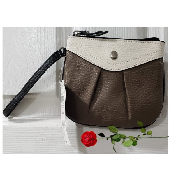 Style & Co Hannah Faux Leather Wristlet Coin Purse - Picture 3 of 6